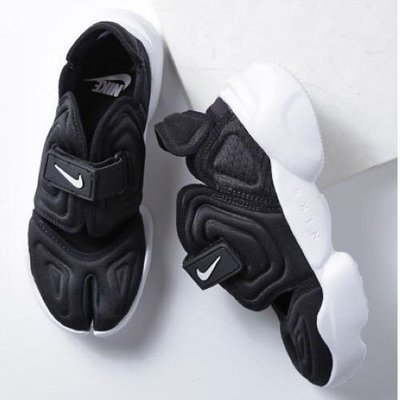 R'代購 Nike Aqua Rift 黑白 分趾豬蹄 忍者鞋 涼鞋 CW7164-001