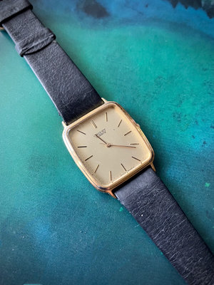 日本製中性錶東方石英錶 [ORIENT 傳統方型[金色面]復古懷舊日本帶回需要換電池原裝表扣需要換表帶