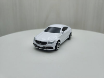 台灣現貨 全新盒裝~1:64賓士BENZ AMG C63S 白色 黑窗 合金 模型車 玩具 小汽車 兒童 禮物 收藏