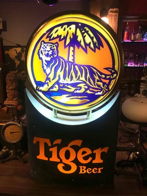 老虎啤酒 Tiger Beer 老燈箱 招牌燈 大型燈箱  酒 泰國啤酒 燈飾 絕版 稀有 霓虹燈 雙面