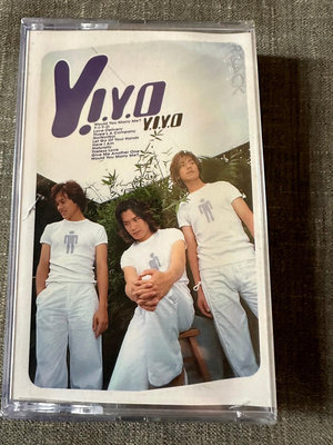 Y.I.Y.O  首張同名 專輯卡帶 (全新/未拆封/已絕版) 特價:1200元 卡帶如圖所示 僅有1張