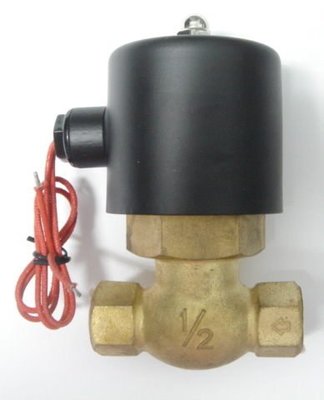 蒸氣水用電磁閥US-15  1/2 4分牙口220V 常閉 耐壓15Kg耐溫180度*特價1250 元