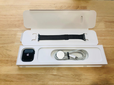 台中 Apple Watch 7 LTE 45mm 石墨色不鏽鋼錶殼 米蘭式錶環 黑色 不鏽鋼 93%