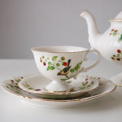 “正品”W2162出口歐洲陶瓷英式玉蘭花瓣造型小鳥漿果餐盤咖啡杯碟茶壺套