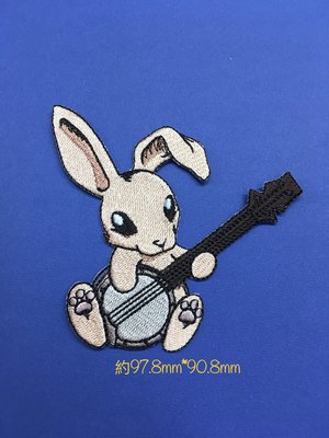 IAN'S 刺繡設計　　兔子彈琴---繡花貼布/繡花貼紙