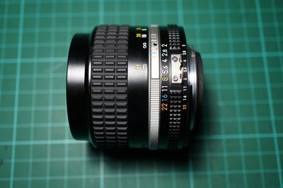 Nikon AI-S 85mm f2
