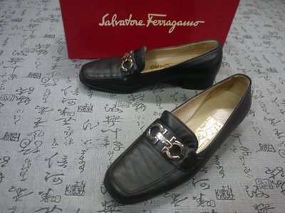 義大利製 Salvatore Ferragamo 金屬馬蹄環飾真皮粗跟鞋 USA 6 D EUR 36  JPN  23