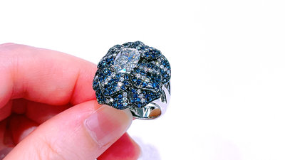 99176 大千典精品 秦老闆 流當品 天然鑽石戒指 旦型鑽1.52克拉 GIA證 G VS1 無雷腰 圓藍寶 宴會首飾