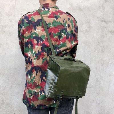 捷克公發 Czech Military Bag 防水材質 夾層雙內袋 多用途肩背包 側背包 vintage 古著