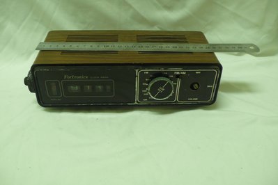 紫色小館72-------早期車用收費收音機