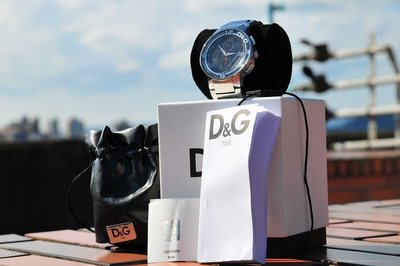 可合併運費-極優惠-八五0一元起標無底價-全新DOLCE & GABBANA(D & G)大錶面霸氣三眼奢華時尚錶