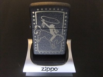 ♈風雅♈ Zippo 經典黑色Crackle™ 236 COWBOY 美國牛仔 2005
