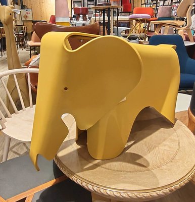 【找椅子】北歐設計 大象 腳凳 穿鞋椅 可愛坐墊