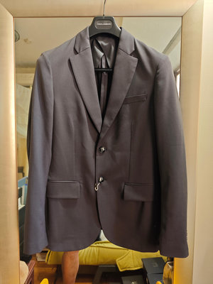 EMPORIO ARMANI全新真品黑灰色羊毛混紡休閒西裝上衣/外套(48號)---1.8折出清(不議價商品)
