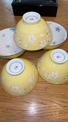 日本中古美濃燒和心櫻花圖案內外繪釉下青花米飯碗，飯碗湯碗面碗18002