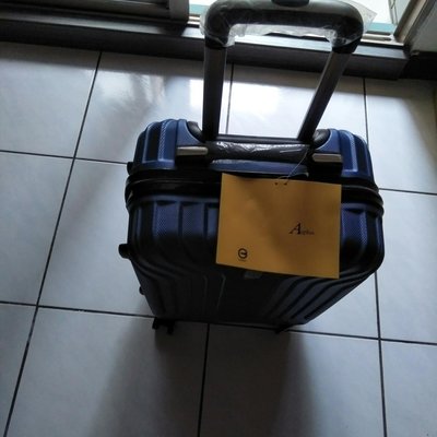 Aaplus-藍色20吋 豪華  硬殼 經典 登機箱 旅行箱 行李箱 出國 旅遊 輕巧，便利