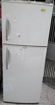 LG GR-T4520 電冰箱,大容量450公升 大冰箱,雙門,旋轉製冰盒,原價20000元, 7成新左右QQ