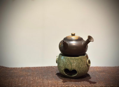 【二手】日本小涼爐 風爐 炭爐 爐身有款 瓷器 茶具 擺件【廣聚堂】-1610