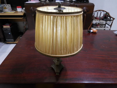 【北溟居古美術】歐洲 銅胎蕾絲檯燈(重量重,特別推薦,2.8kg) **約1940年**
