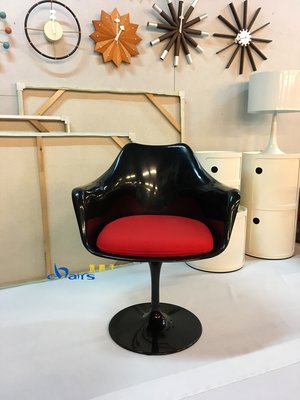 【挑椅子】Tulip ArmChair 鬱金香扶手椅。黑身紅墊。(復刻品) 533