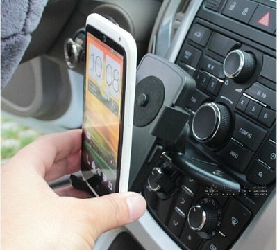 YP逸品小舖 車用 自動鎖 CD口手機架 CD孔手機架 CD孔導航架 支架 5.5吋內適用 GPS支架 汽車手機架 車架