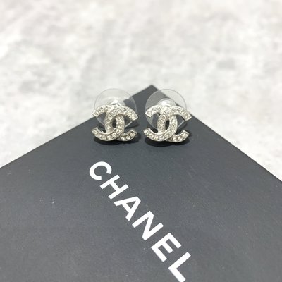Chanel 耳環 鑲鑽《精品女王全新&amp;二手》