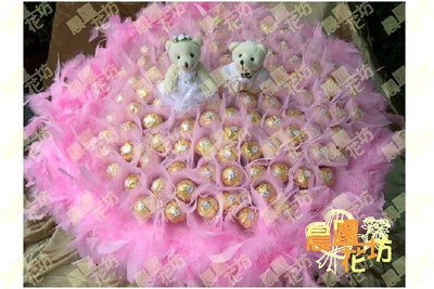 *晨露花坊*/ /七夕情人節 甜蜜無限金莎巧克力101朵花束預購送一對熊自取價2099元