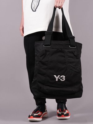 Y3~華麗優雅限定！全球限購限量~頂級精品黑色紋繡刺繡幾何托特包、側背包、斜背包、肩背包~收藏款！