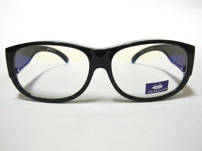 e視網眼鏡   e視網-C-P     W7501抗藍光  PC材質(可內戴近視眼鏡或老花眼鏡)檢驗合格+抗UV