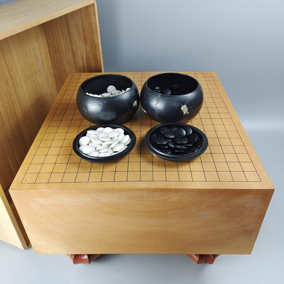 日本新榧圍棋桌圍棋子一套。老榧木圍棋墩獨木21號