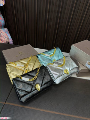 【二手包包】配禮盒 寶格麗蛇頭包也從未停下腳步，最近幾年不斷創新，推出了各種各樣的新顏色、新款式。，，充滿了NO183121
