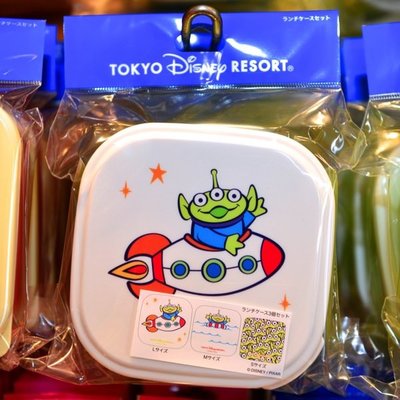 Ariel's Wish日本東京迪士尼玩具總動員三眼怪夾娃娃機三層收納大中小密封蓋收納盒便當盒餐盒可微波可耐熱-日本製