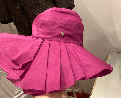 全新正品Helen Kaminski 紫紅色非常美輕柔浪漫寬延荷葉帽