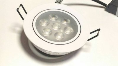 LED崁燈 9W 開孔:90-95mm 可調角度.正白光/自然光/黃光 LED燈泡(全電壓 110~220可用)