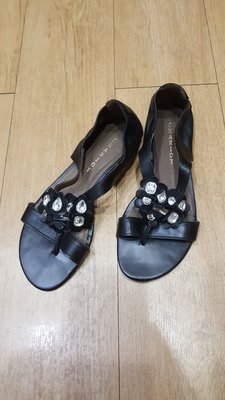CHARIOT 品牌 黑色花朵鑲寶石夾腳後包涼鞋 37號 / 23.5cm