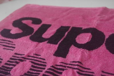 ?? Superdry Hand Sport Towel Fluro Pink 極度乾燥 運動毛巾 手毛巾
