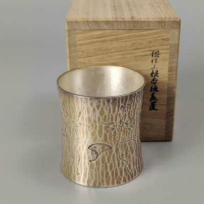 。竹影堂銀仕上銀杏葉紋日本銅蓋置。未使用品帶原箱。