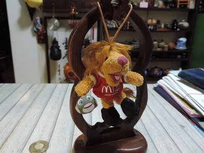 早期收藏~ M 麥當勞 Disney  Goleo獅子絨布娃娃 小巧可愛 收藏品 吊飾最佳選擇(不含展示座)