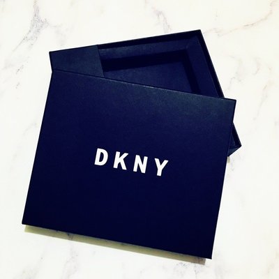 DKNY 皮夾 短夾 專櫃 原廠 紙盒 禮盒