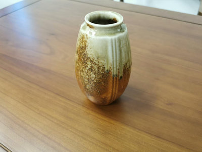 日本回流  信樂燒  自然流釉花器（花瓶）一只；小巧玲瓏，自