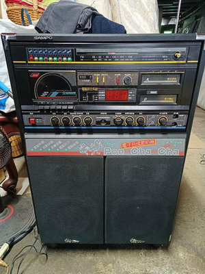 臺灣早期 聲寶牌 SAMPO KE-7600 音聲多重電腦評分立體歌唱伴奏機 收音機 匣式錄音帶 卡匣式卡拉OK伴唱機
