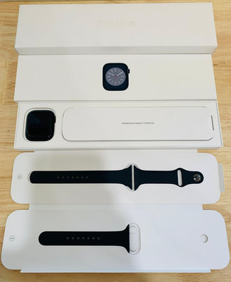 台中 保固 2024/7/21 Apple Watch 8 S8 GPS 45mm 全機包膜 鋁金屬錶殼 黑色錶帶