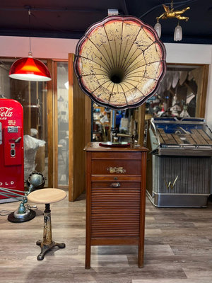 法國1920年 百代 PATHE 落地型古董 大喇叭 投幣式 留聲機  總高 200公分 喇叭直徑 68公分