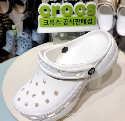 【LUXURY】韓國人氣熱賣款Crocs Classic Platform Clogs 增高 厚底 雲朵 防水 洞洞鞋