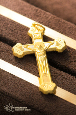 順順飾品--純金墜子--香港製立體天主教十字架墜子┃金重1.60錢