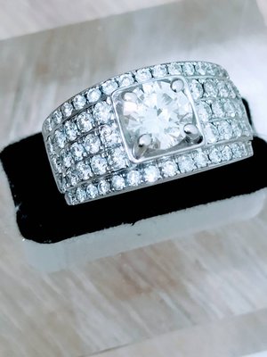 鑫泰典精品 鑽石戒指 主鑽1.01克拉CT 超級霸氣豪華台 男戒台 均可改圍 有證書  男戒 特價流當品