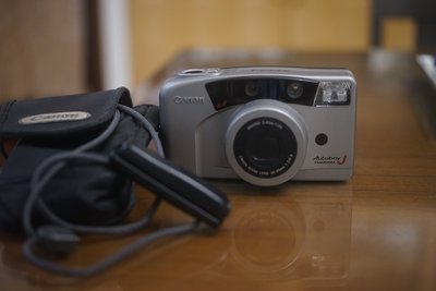 【售】Canon Autoboy J panorama 38-85mm F3.8-8.0 輕巧傻瓜底片相機 + 附電池+