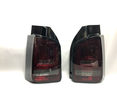 新店【阿勇的店】T5 VW 10~15 後期 紅白燻黑版光導式全LED尾燈  T5 尾燈 福斯 T5 尾燈
