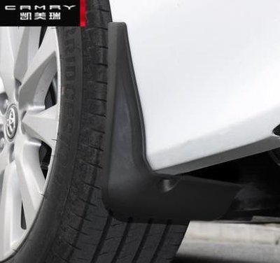 現貨熱銷-【易車汽配】專用於18款豐田Toyota Camry 全新8代凱美瑞擋泥板烤漆擋泥皮擋泥膠外飾改裝