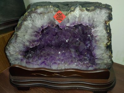 土型紫水晶洞